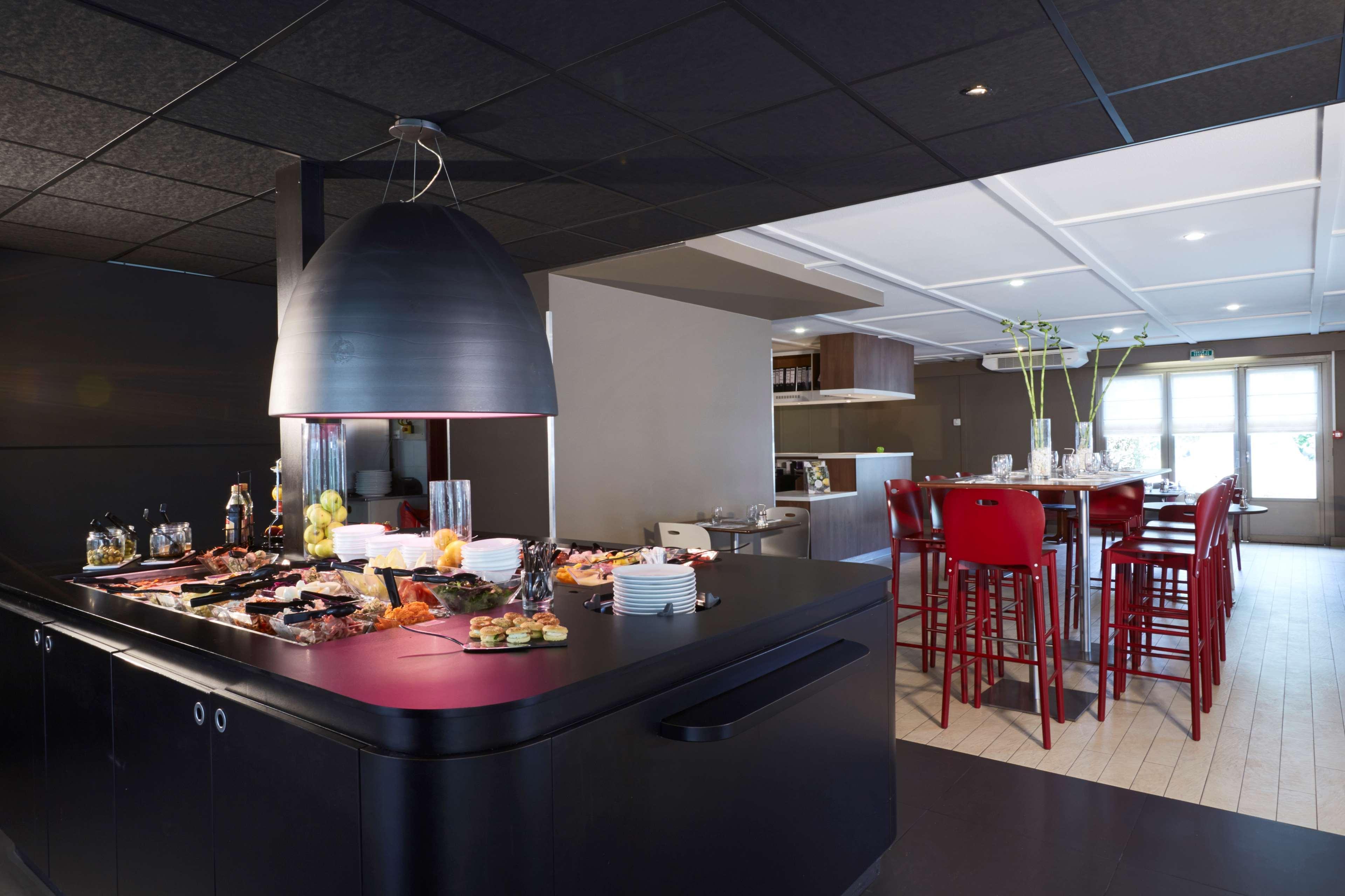 Kyriad Aeroport Marseille 维特罗勒 外观 照片