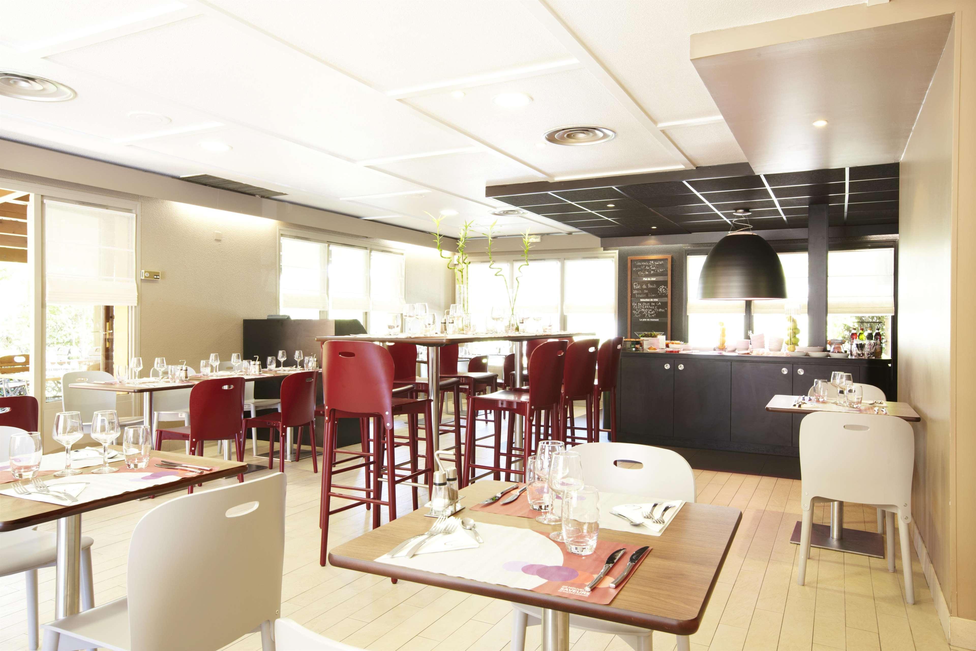 Kyriad Aeroport Marseille 维特罗勒 外观 照片